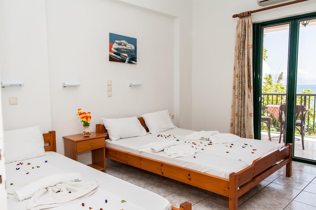 Karmiris Studios And Apartments Keri Стая снимка