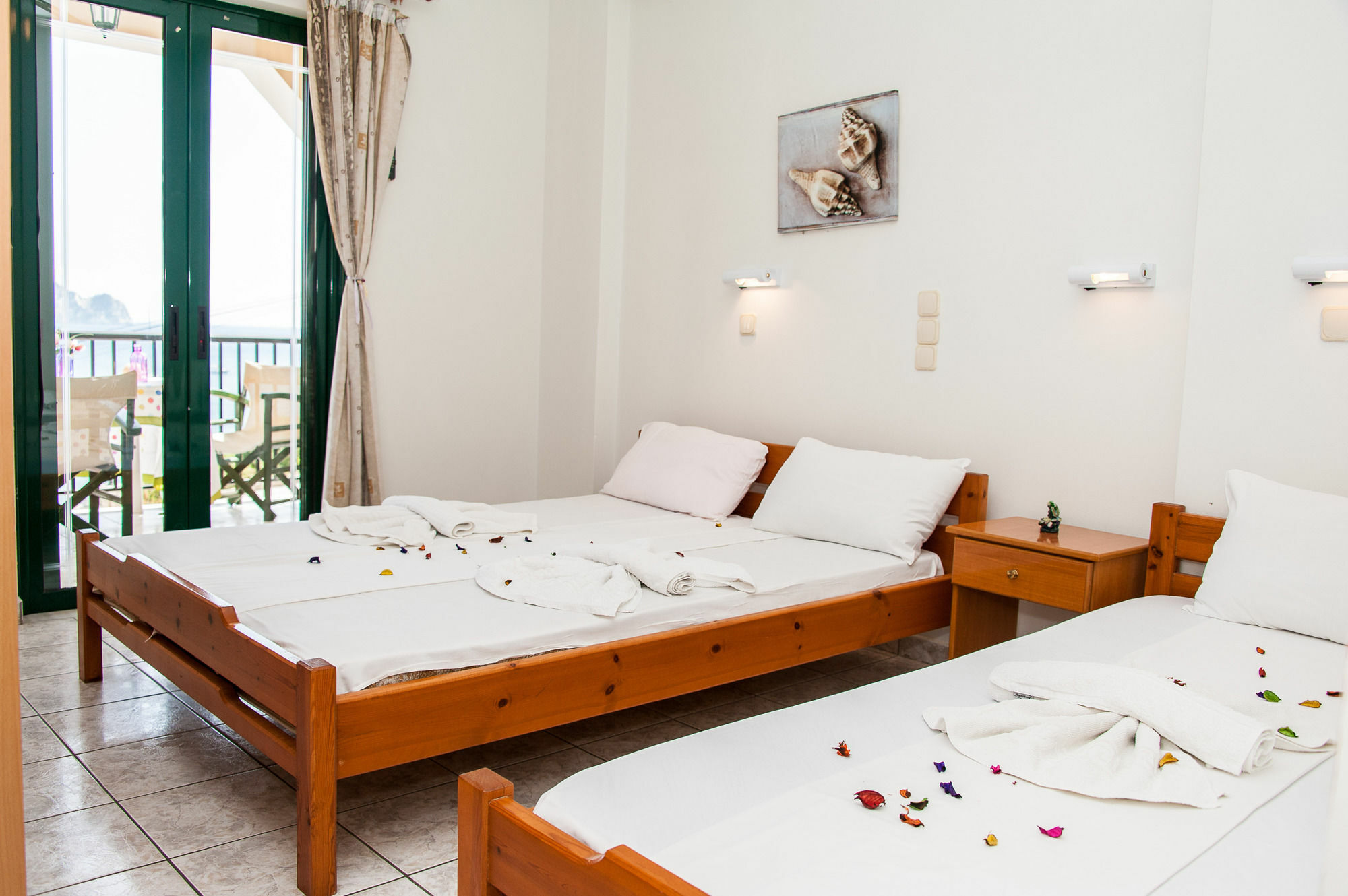 Karmiris Studios And Apartments Keri Екстериор снимка