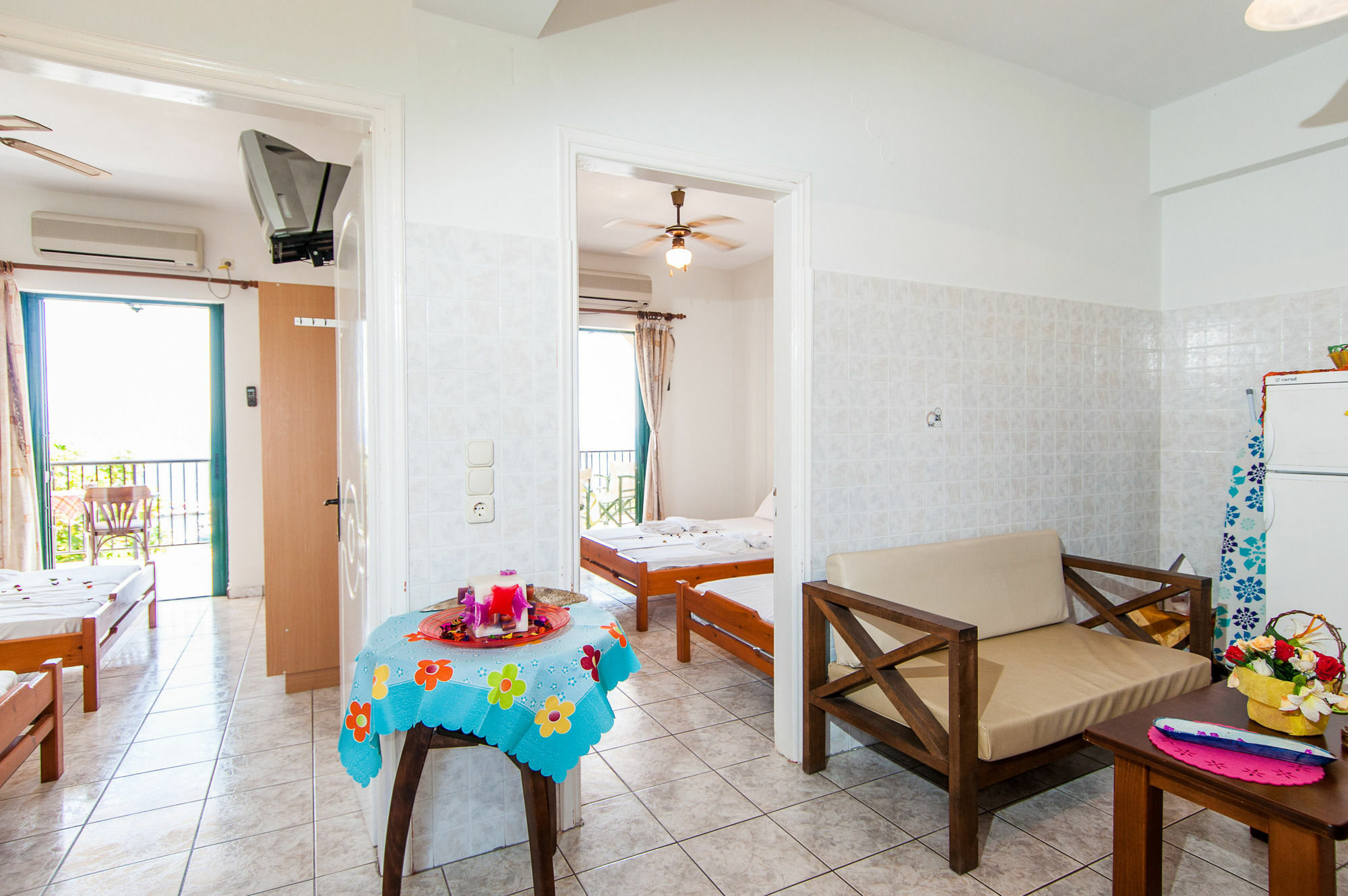 Karmiris Studios And Apartments Keri Екстериор снимка